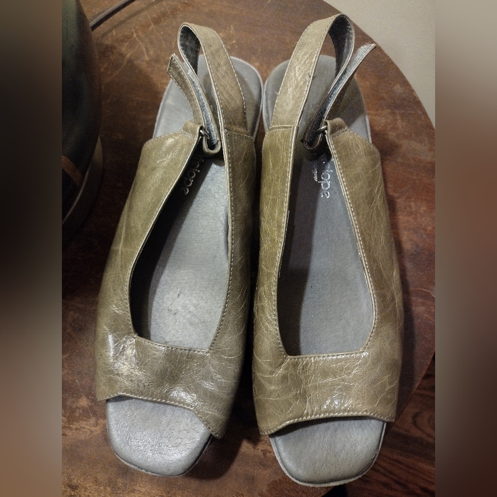 Antelope Olive Green And Gray Platform Sandals